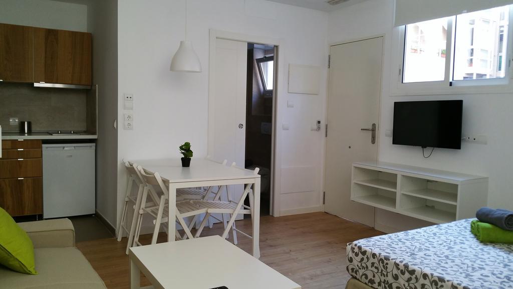 Apartamentos Clavero Málaga Esterno foto