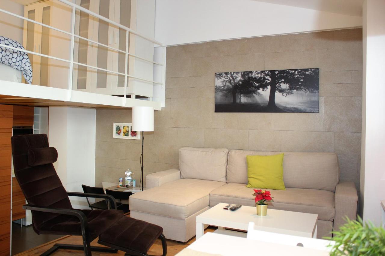 Apartamentos Clavero Málaga Esterno foto